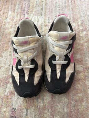 New Balance Kids Cream, Black & Pink Sneakers